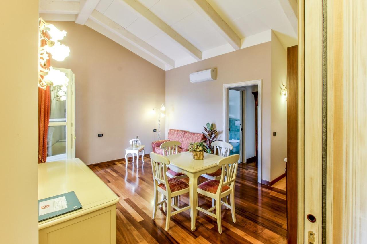 Residence Villa Il Casale - Appartamenti Wellness E Piscina Riscaldata Tovo San Giacomo 外观 照片