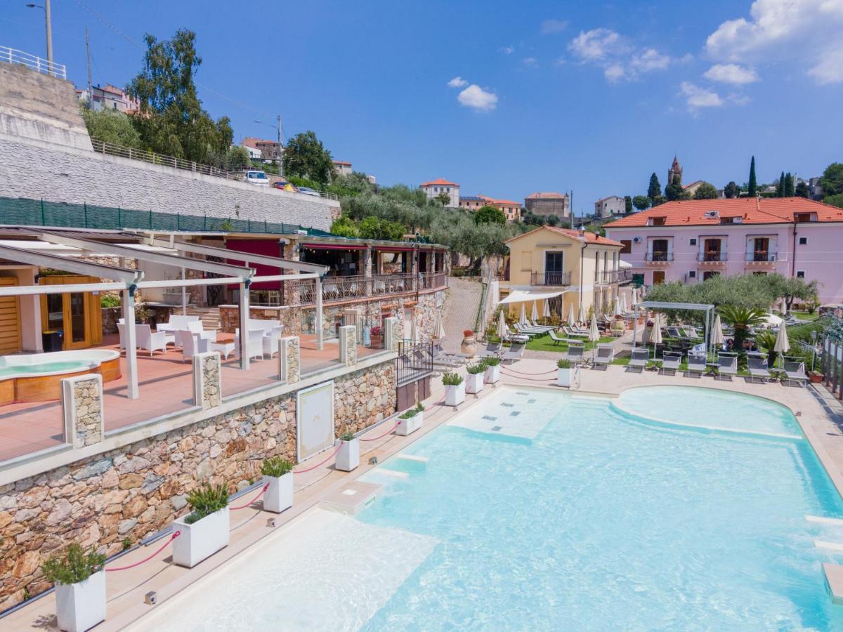 Residence Villa Il Casale - Appartamenti Wellness E Piscina Riscaldata Tovo San Giacomo 外观 照片