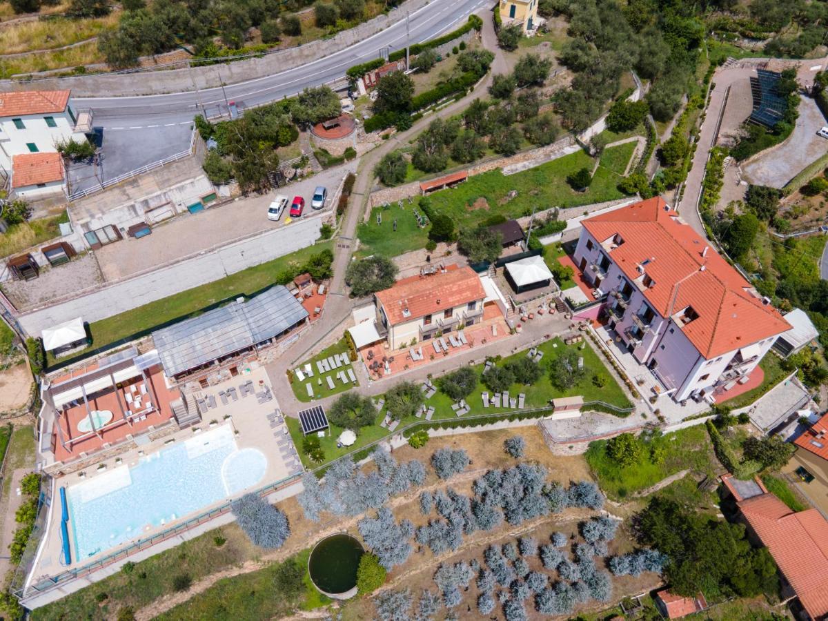 Residence Villa Il Casale - Appartamenti Wellness E Piscina Riscaldata Tovo San Giacomo 外观 照片