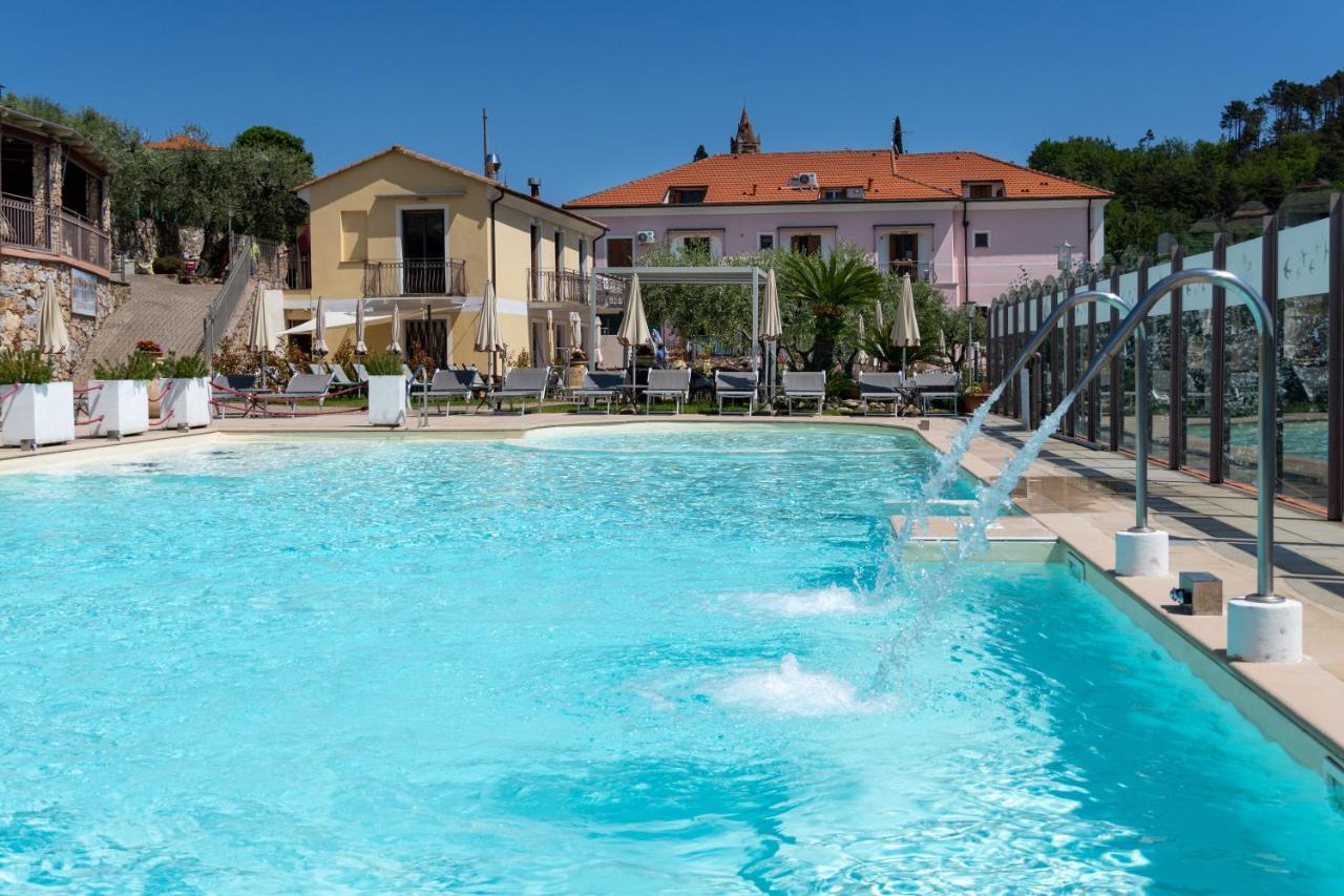 Residence Villa Il Casale - Appartamenti Wellness E Piscina Riscaldata Tovo San Giacomo 外观 照片