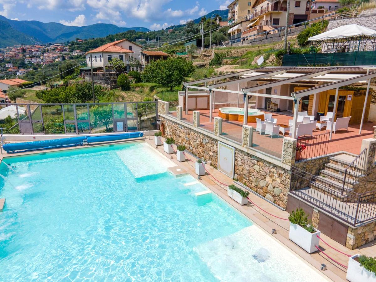 Residence Villa Il Casale - Appartamenti Wellness E Piscina Riscaldata Tovo San Giacomo 外观 照片