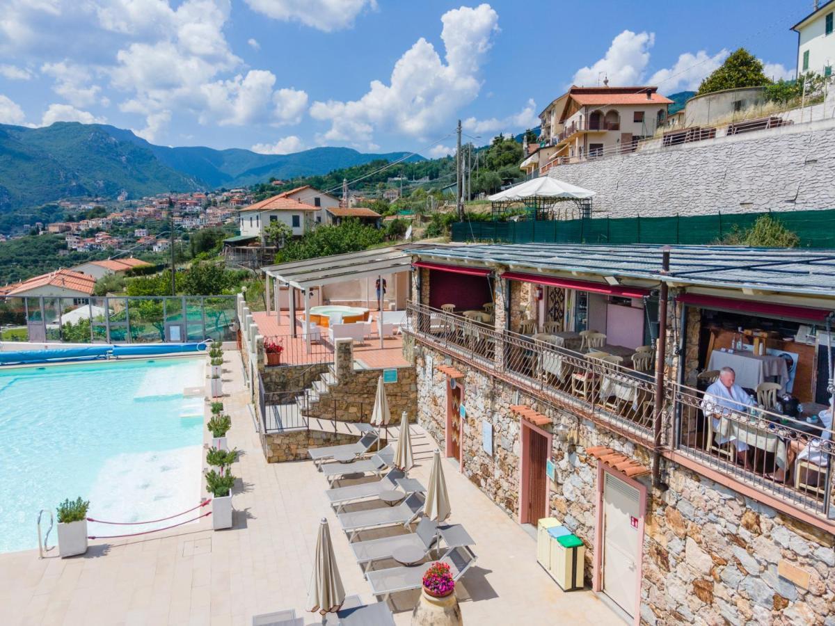 Residence Villa Il Casale - Appartamenti Wellness E Piscina Riscaldata Tovo San Giacomo 外观 照片