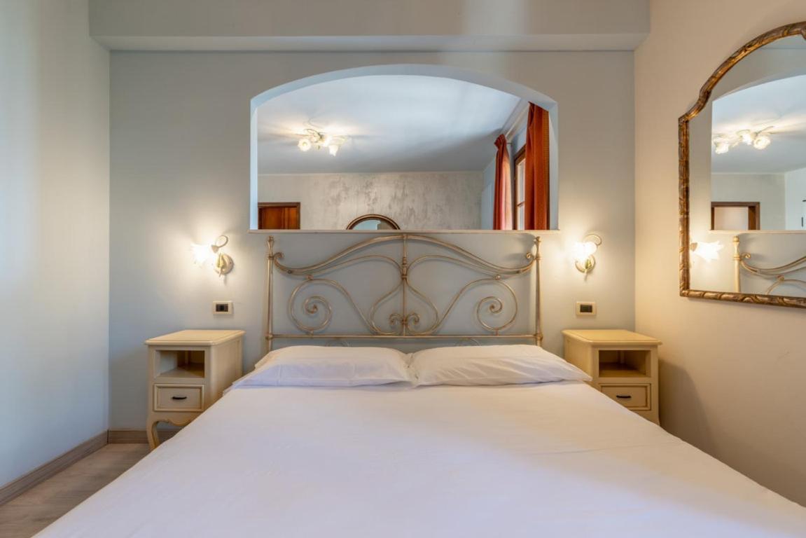 Residence Villa Il Casale - Appartamenti Wellness E Piscina Riscaldata Tovo San Giacomo 外观 照片
