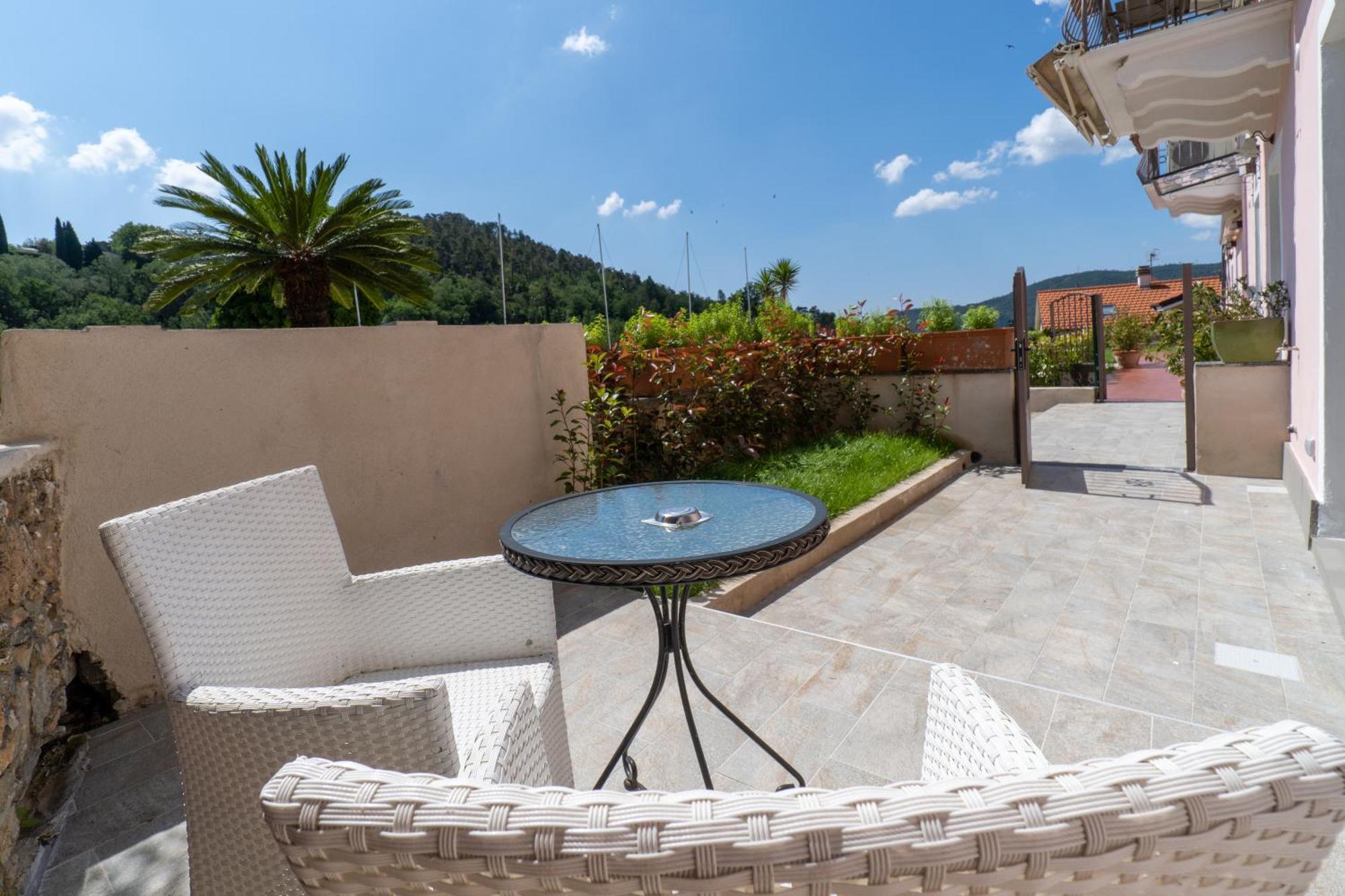 Residence Villa Il Casale - Appartamenti Wellness E Piscina Riscaldata Tovo San Giacomo 外观 照片
