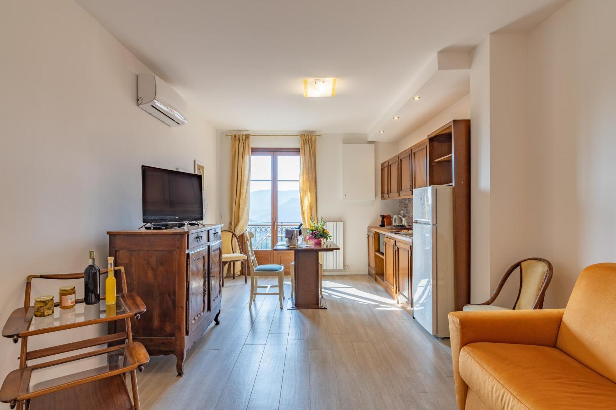 Residence Villa Il Casale - Appartamenti Wellness E Piscina Riscaldata Tovo San Giacomo 外观 照片