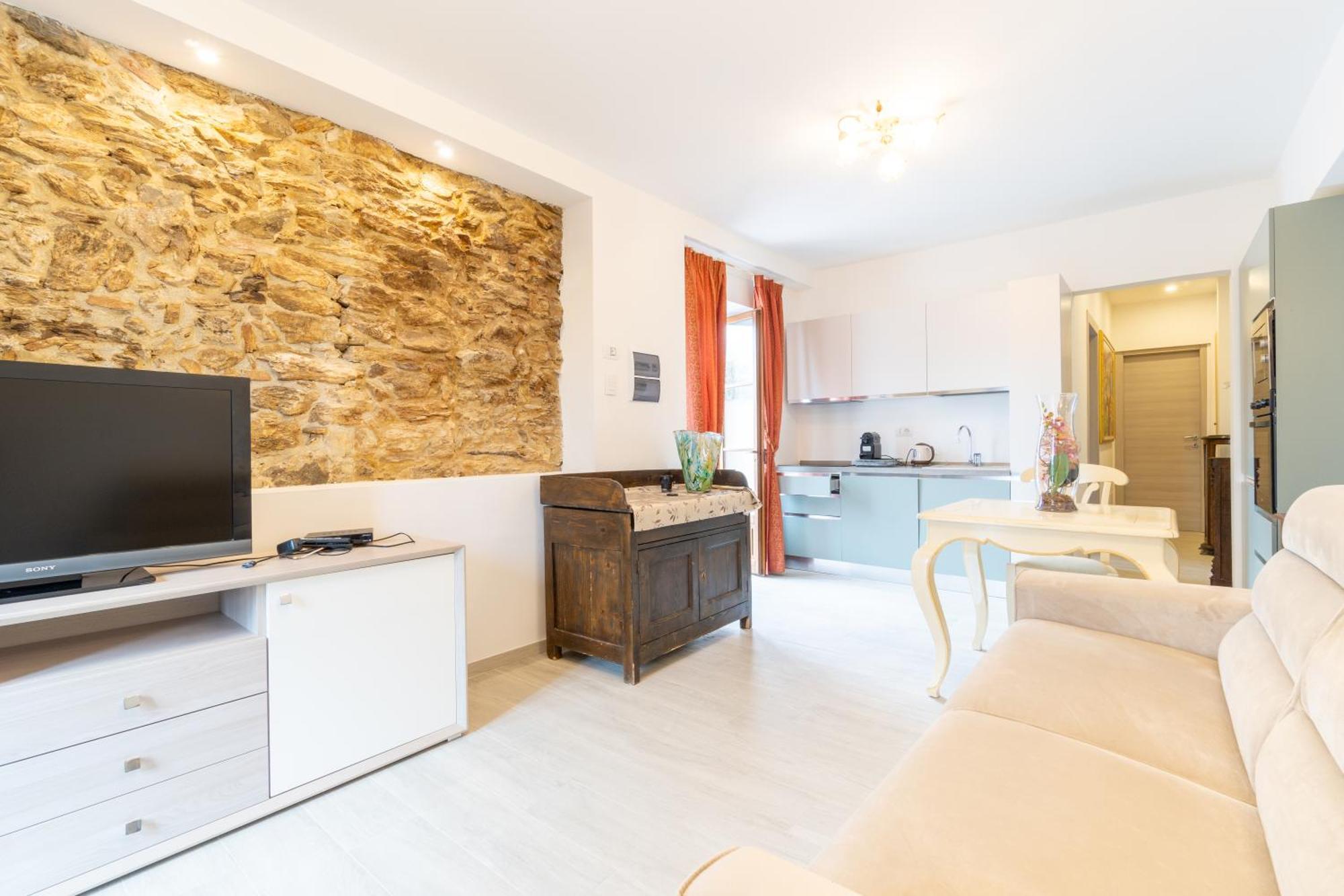 Residence Villa Il Casale - Appartamenti Wellness E Piscina Riscaldata Tovo San Giacomo 外观 照片