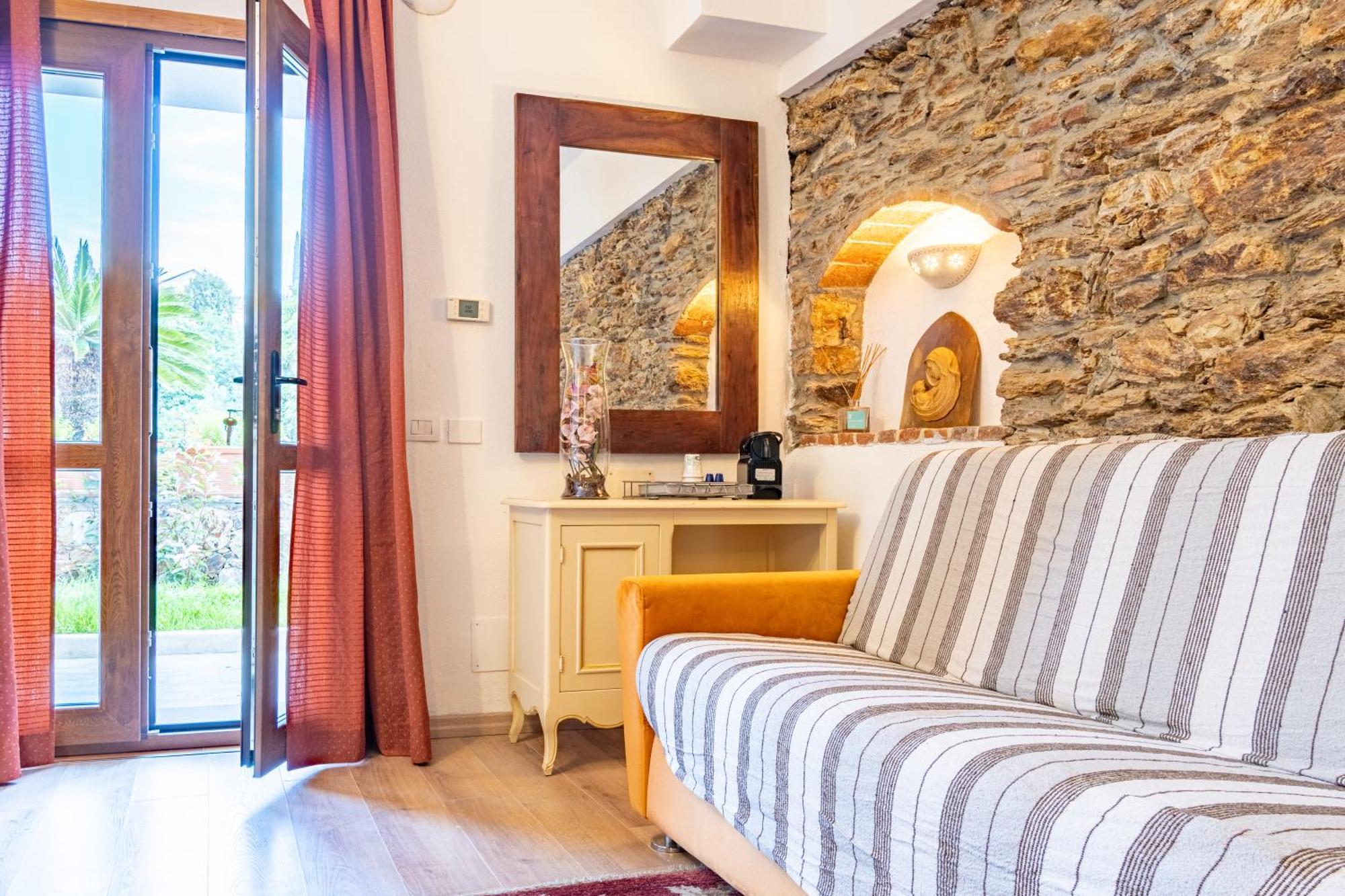 Residence Villa Il Casale - Appartamenti Wellness E Piscina Riscaldata Tovo San Giacomo 外观 照片