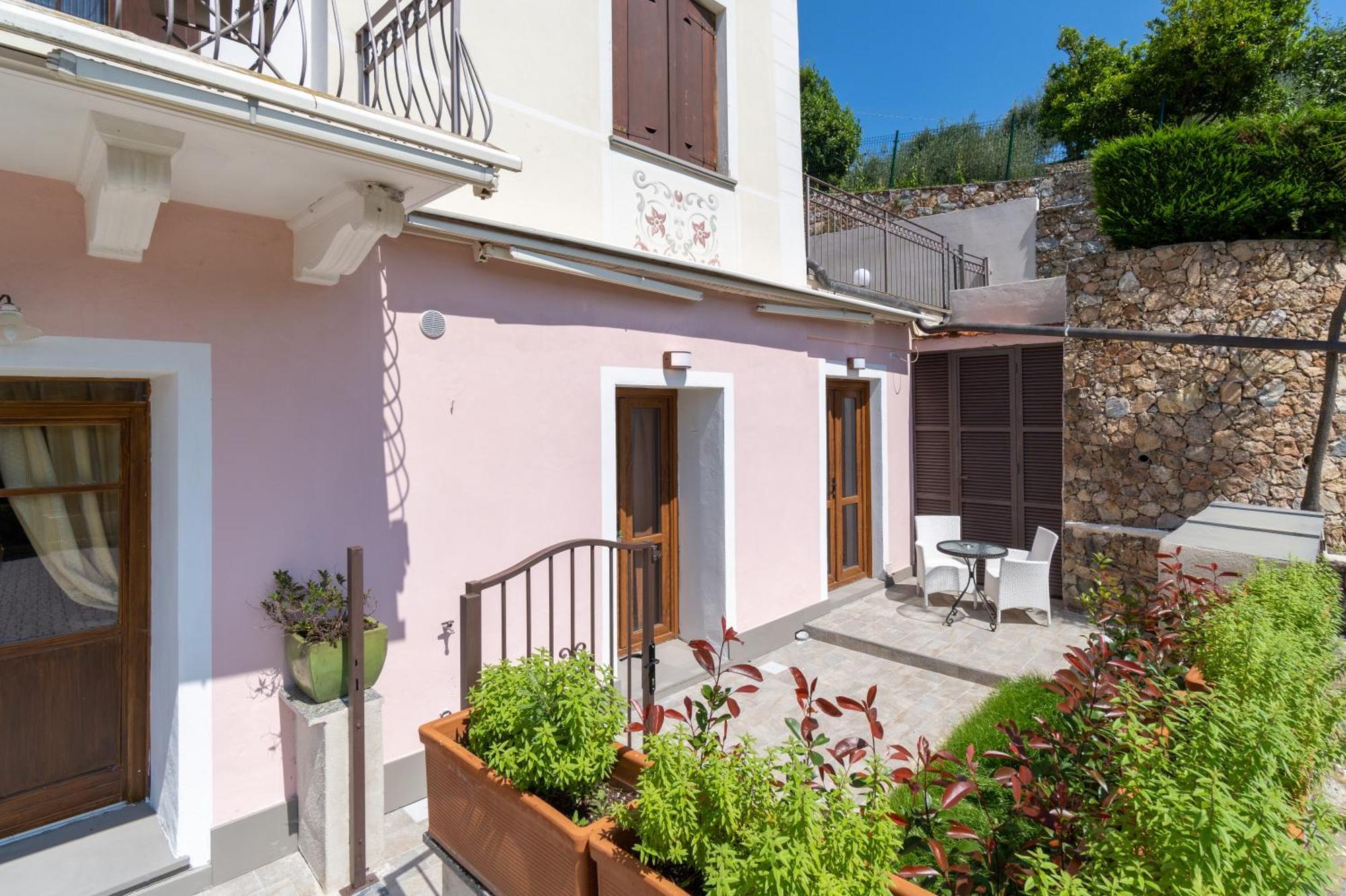 Residence Villa Il Casale - Appartamenti Wellness E Piscina Riscaldata Tovo San Giacomo 外观 照片